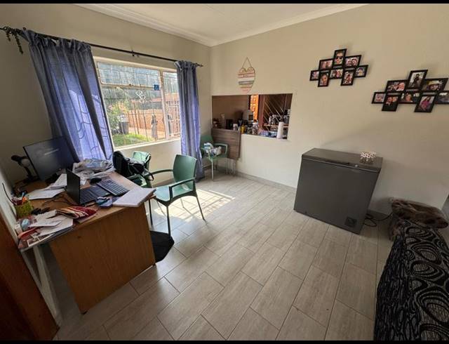 2 BEDROOM TOWNHOUSE FOR SALE IN BIRCHLEIGH